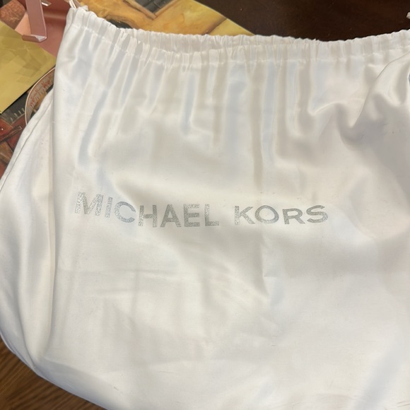 Michael Kors Black Leather Blakely bag NWOT - Picture 9 of 11